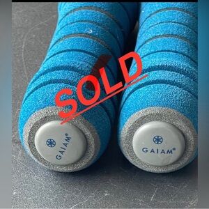 GAIAM 3 lb Soft Grip Hand Weights